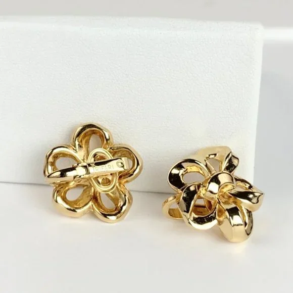 CROWN TRIFARI 1960s - Gold tone Ribbon Flowers - Picture 3 of 7